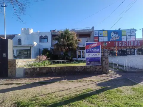 Casa  - Eva Peron 7738 - Vivienda / Comercial / Apto desarrollo
