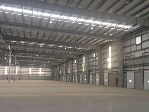 Excelente deposito AAA en alquiler de 30.000 m2 cub en el triangulo San Eduardo-