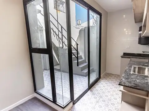 Casa 2 ambientes con 1 baño