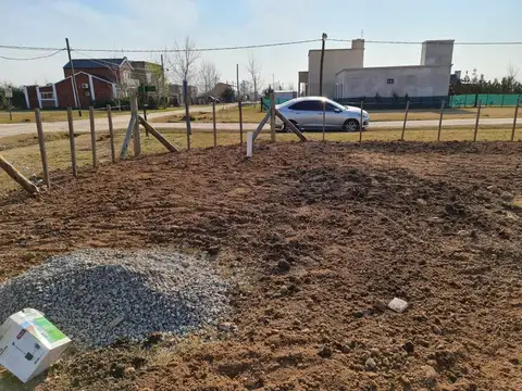 LOTE EN DOMSELAAR CHICO! OPORTUNIDAD!