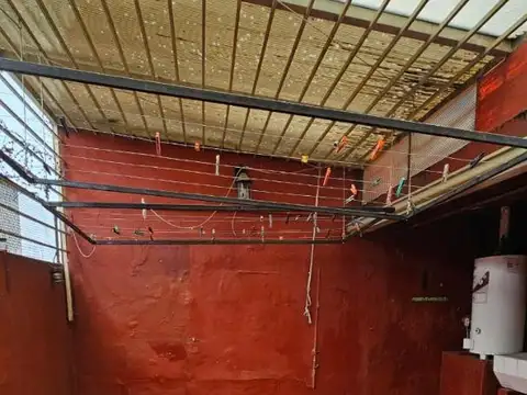 Depto Tipo Casa 4 ambientes con 1 baño