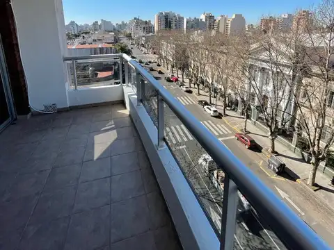 Monoambiente con Balcón Aterrazado