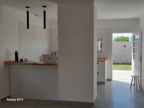 Casa 3 ambientes con 1 baño