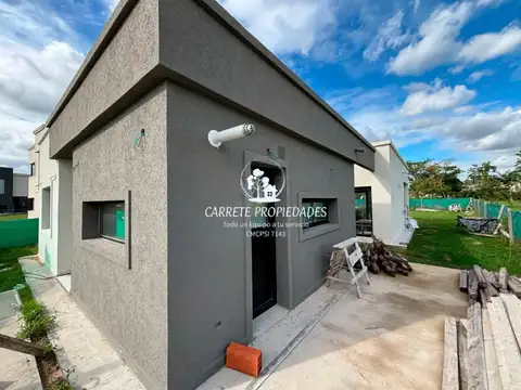 Casa en Venta en Pilar del Este - Santa Lucia, USD 190.000