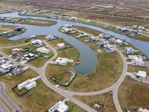 Barrio Sebastián Gaboto, Pueblos de Plata, Hudson