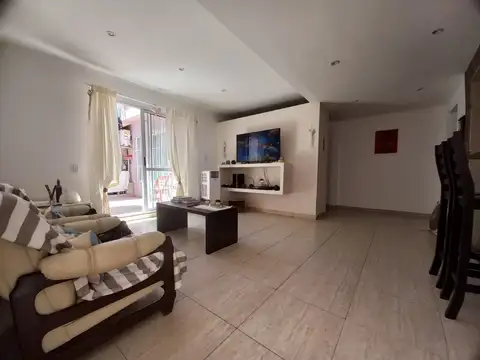 Depto Tipo Casa en Venta de 2 ambientes