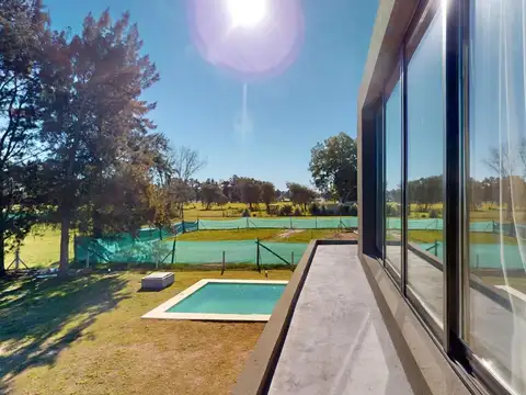 Casa en Venta en Área 60, USD 295.000