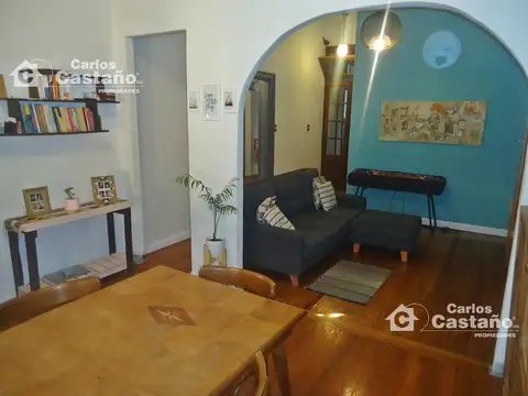 Depto Tipo Casa en Venta de 5 ambientes