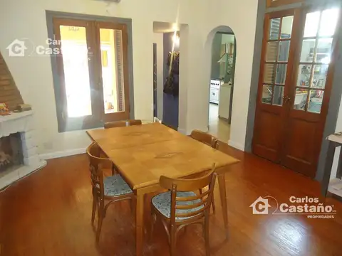 Depto Tipo Casa en Venta con 1 cocheras