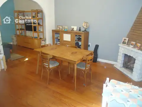 Depto Tipo Casa 5 ambientes con 3 baños