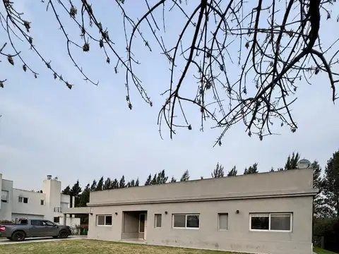 Casa de 4 ambientes en Alquiler o Venta en Terravista