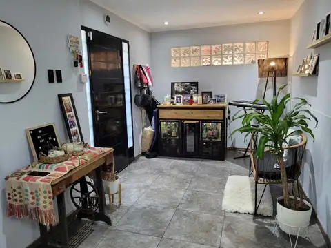 Casa en Venta en Caseros, USD 225.000