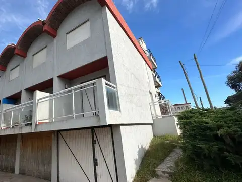 Coronel de Marina A. Hubac 100