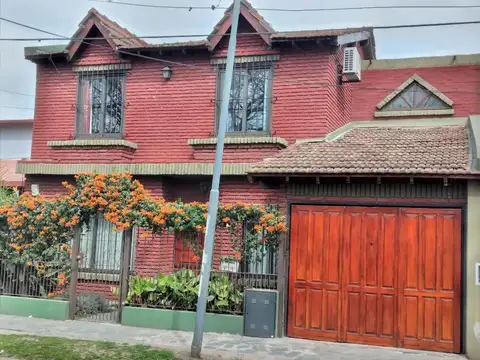 Casa tipo Chalet en Venta Moreno