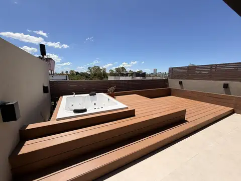 Alquiler departamento en triplex, 3 ambientes con terraza propia, jacuzzi