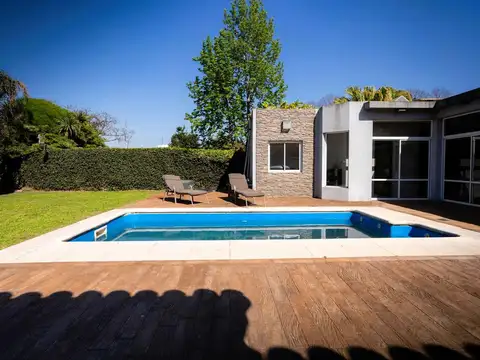 CASA VENTA 6 AMBIENTES CIUDAD EVITA