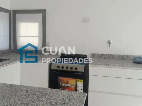 Casa en Venta con 4 cocheras
