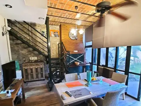 Casa en Venta con 1 cochera
