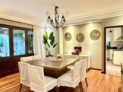 CASA EN VENTA JOCKEY CLUB