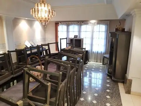 Casa 6 ambientes con 3 baños