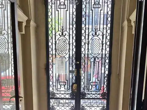 Paso esquina Mitre- Once- Semipiso de 82m2 AL FRENTE