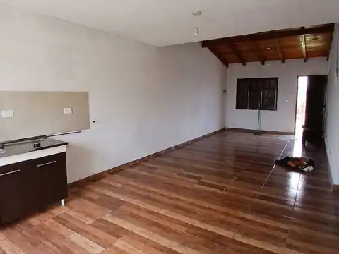 VENTA CASA 2 DORMITORIOS B° VICOR OPORTUNIDAD