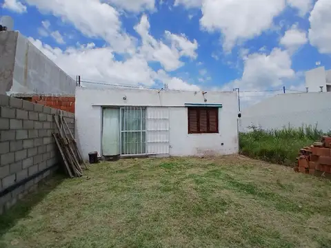 VENTA CASA 2 DORMITORIOS B° VICOR OPORTUNIDAD