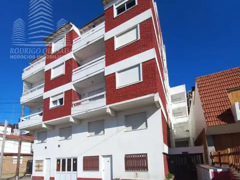 Confortable departamento,  2 amb y medio! en Av Costanera 