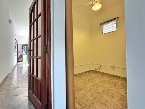 Casa 3 ambientes con 2 baños