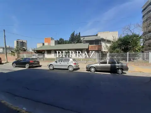 Casa Venta Pilar Centro ideal para fideicomisos, zona UCA