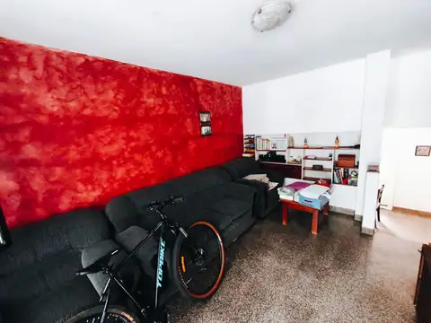 Casa 5 ambientes con 1 baño