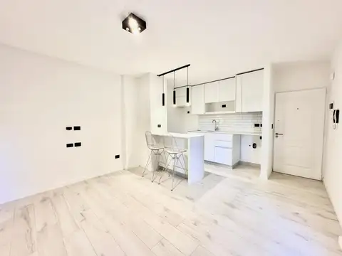 DEPARTAMENTO 2 AMBIENTES CON COCHERA