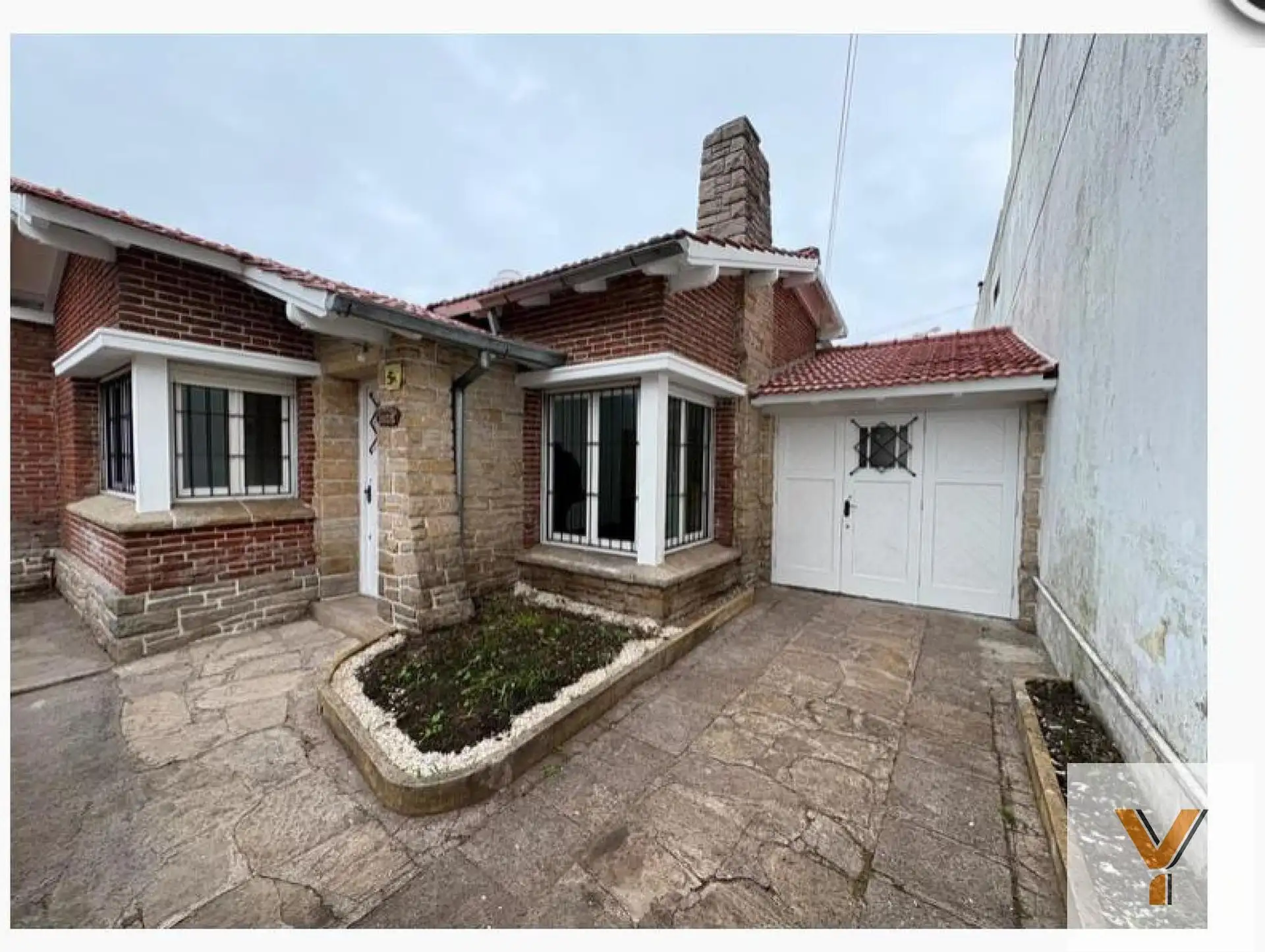 Casa en Venta - 2 Dormitorios 2 Baños - 222mts - Mar Del Plata