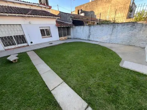 CASA APTA A CREDITO EN LUIS GUILLON 