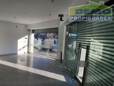 Local en Alquiler en Grand Bourg, $ 1.200.000