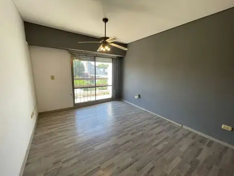 Depto Tipo Casa en Venta de 5 ambientes