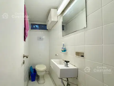 1 c/av. Maipú. Excelente 1 ambiente p/baja frente. T/PH 15m2 apto profesional.