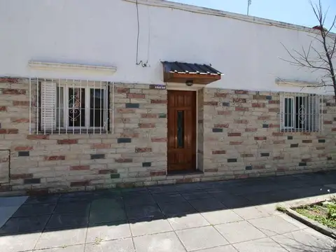 VENTA PH DE 3 AMB MONTECASTRO CON PATIO Y TERRAZA