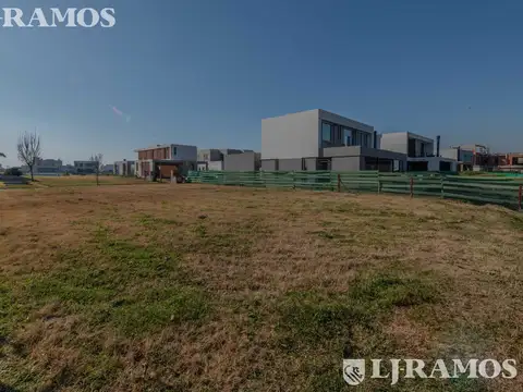VENTA Terreno en Barrio Costas / Puertos - Lote 378 - Sobre espejo de agua