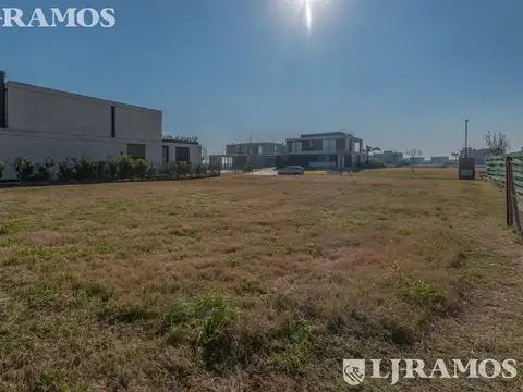 Terreno en Venta 40  mts Fondo