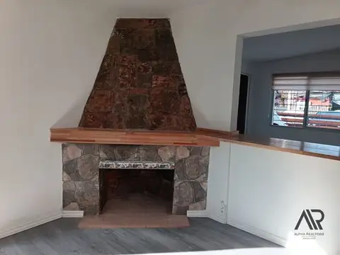 J. M Cantilo Maldonado Departamento de Maldonado, 100