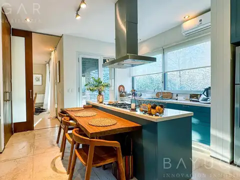 Casa 5 ambientes con 3 baños