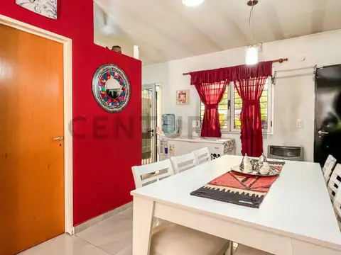 Casa 5 ambientes con 2 baños