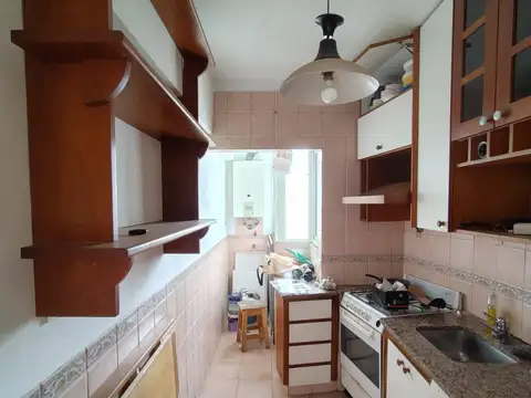 REGIO- DEVOTO RESIDENCIAL- A TRES CUADRAS  PLAZA- TODO AIRE SOL Y LUZ- MAGNIFICA VISTA- OPTIMO ESTADO- BAJAS EXPENSAS