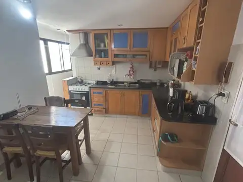 Departamento 5 ambientes con 2 baños