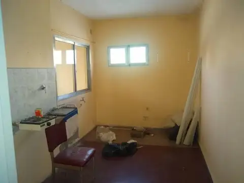 Casa 3 ambientes con 2 baños