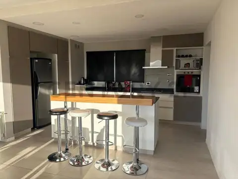 Casa en Alquiler de 4 dormitorios