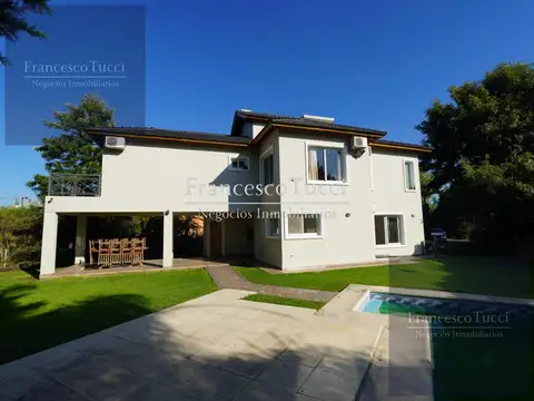 Casa en Alquiler en Santa Ana, USD 1.700