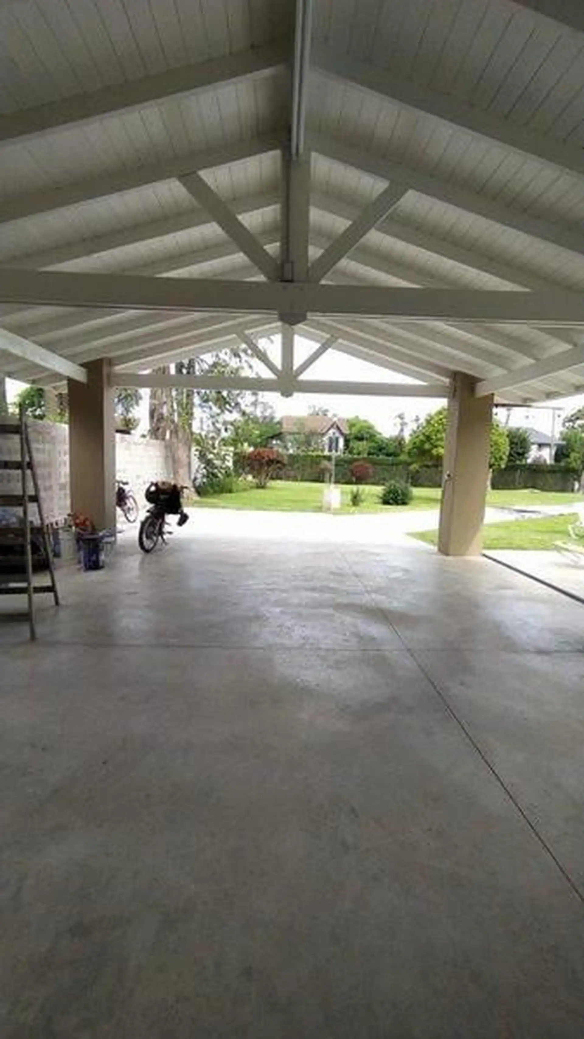 Lote de 15x47,60m2 con quincho y piscina - Caisamar