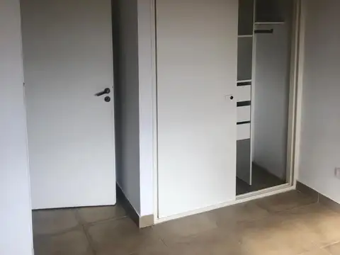 Depto Tipo Casa en Alquiler de 3 dormitorios